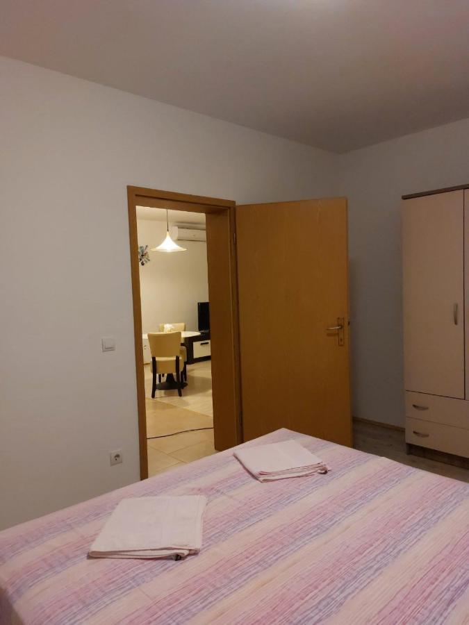 Karlo, Appartement Pula